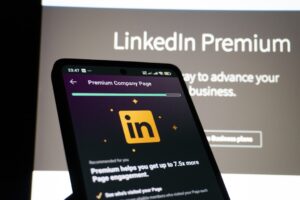 Prospection LinkedIn 2026 : méthode complète pour 35% de taux de réponse